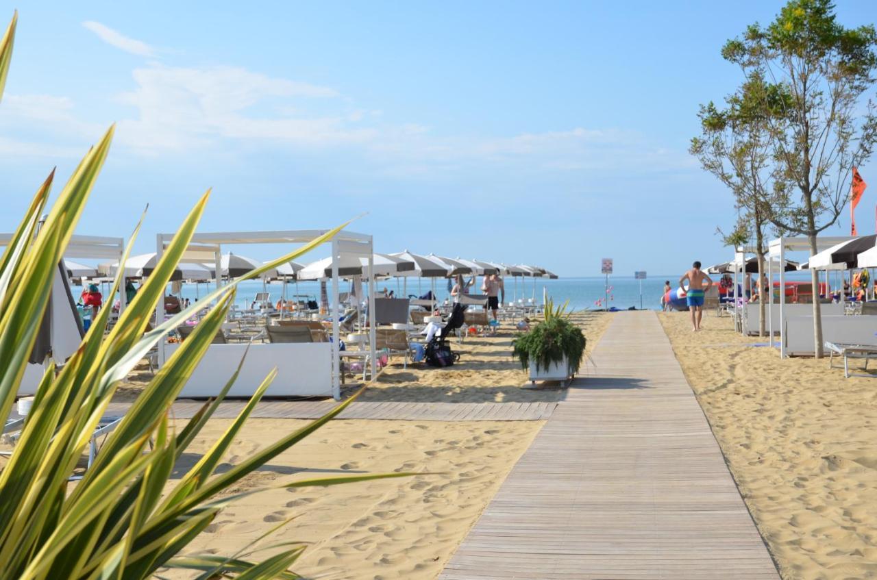 Hotel Luna Bibione Ngoại thất bức ảnh