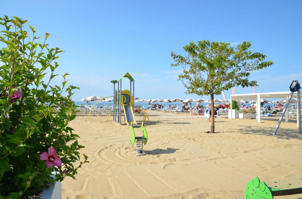 Hotel Luna Bibione Ngoại thất bức ảnh