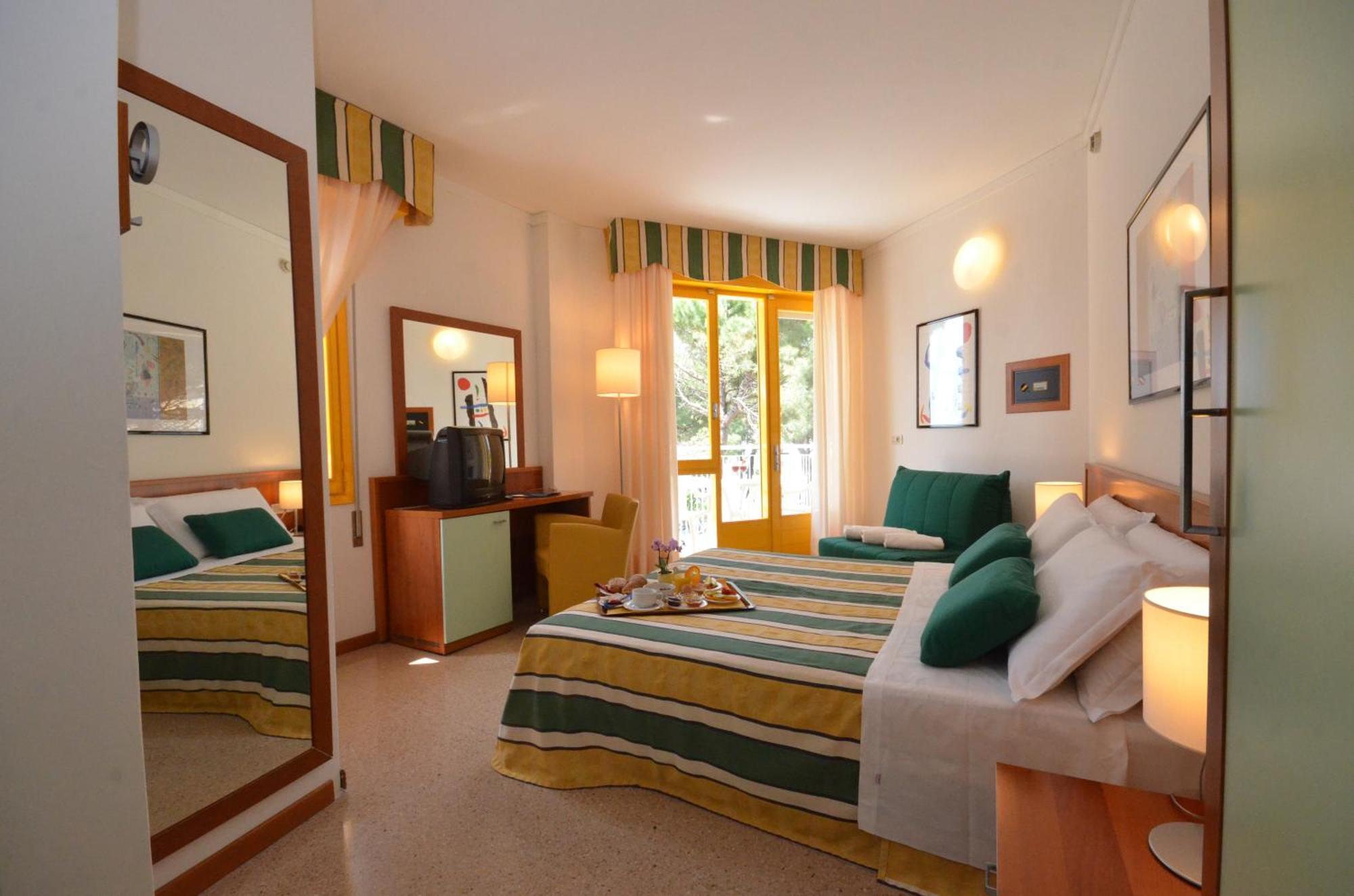 Hotel Luna Bibione Ngoại thất bức ảnh