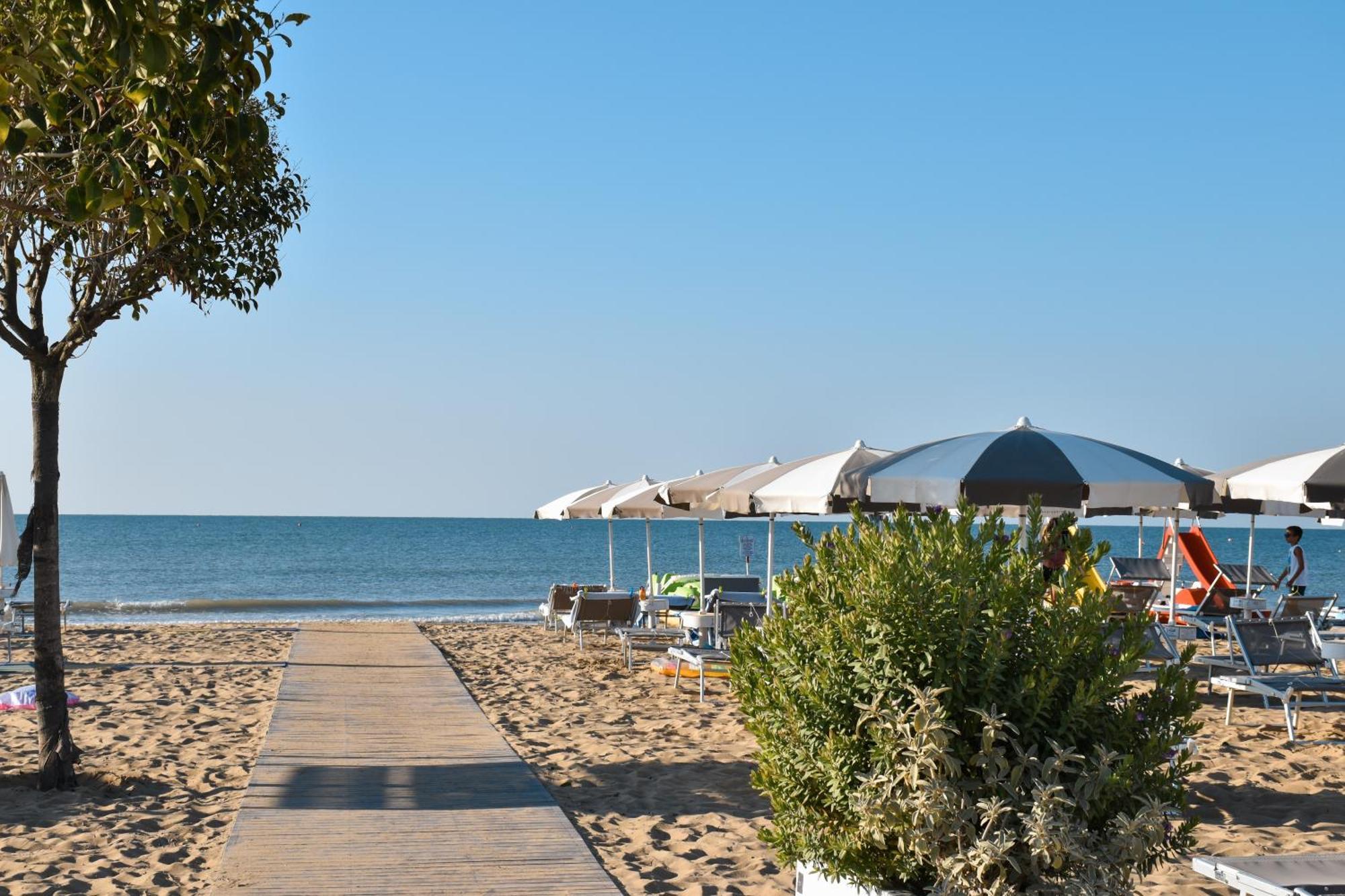 Hotel Luna Bibione Ngoại thất bức ảnh